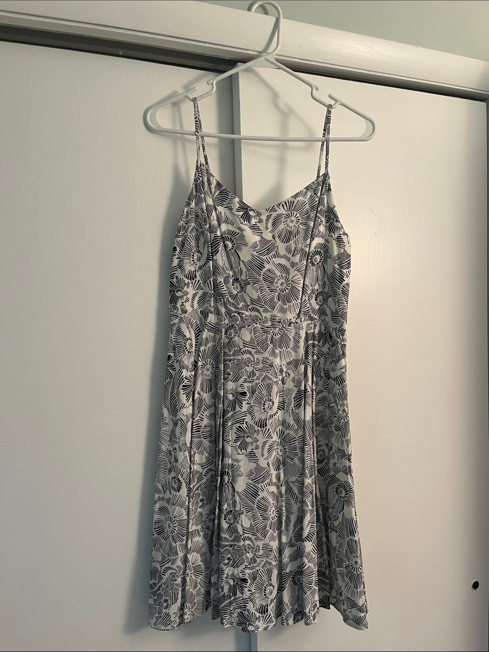 Old Navy Black & White Floral Spaghetti Strap Fit and Flare Dress